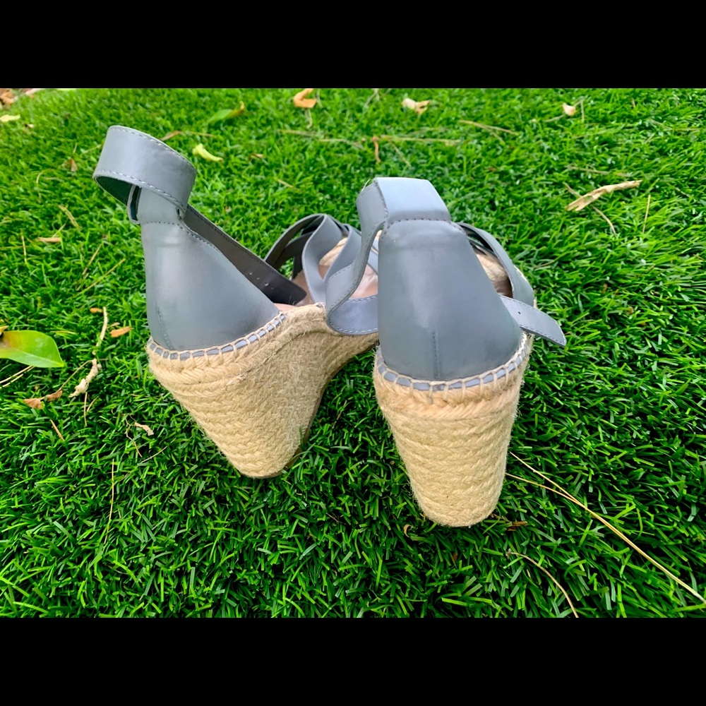Abound Gray Wedges